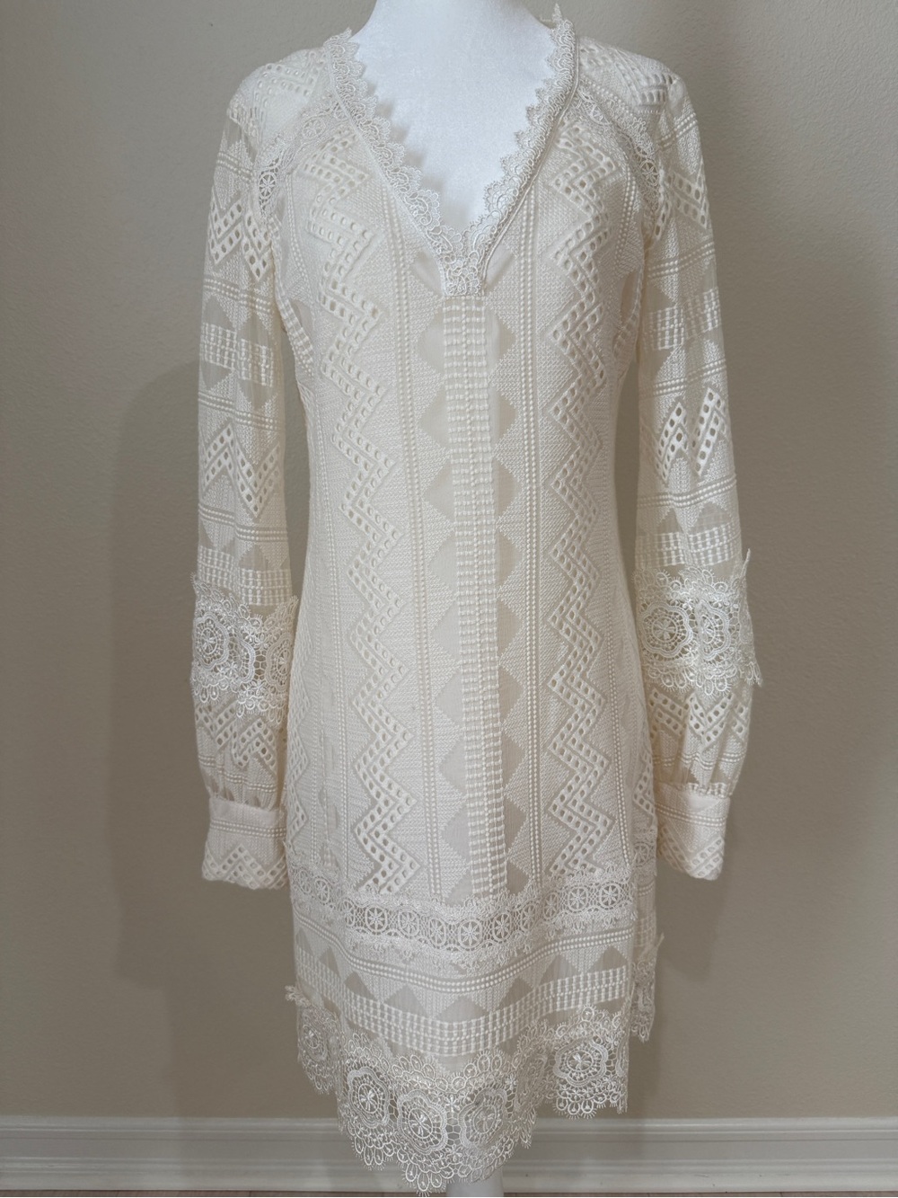 Nanette Lepore Cream Crochet Lace Long Sleeve Shift Dress